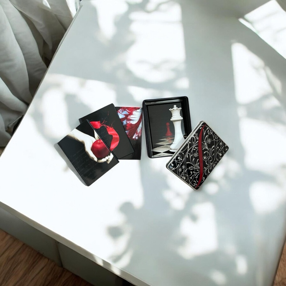 The Twilight Journal’s , four keepsake journals in a collectible tin